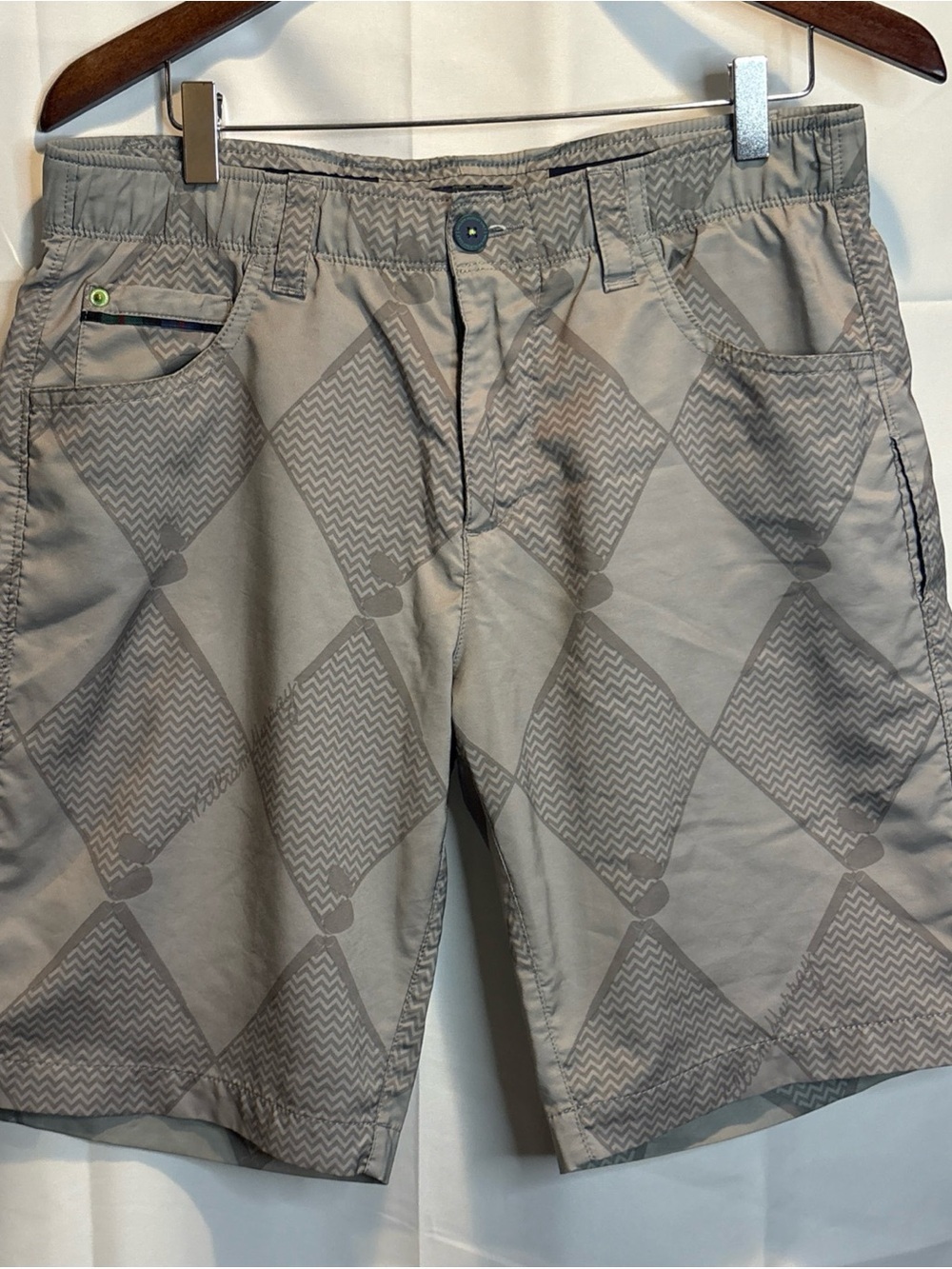 William Murray Golf Men’s Gray Geometric Flat-Front Shorts